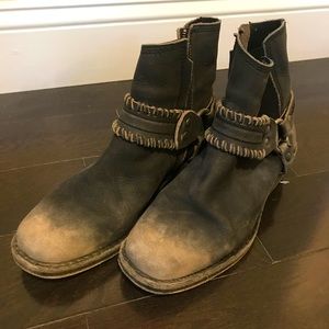 Free People Distressed Western Boot sz 39